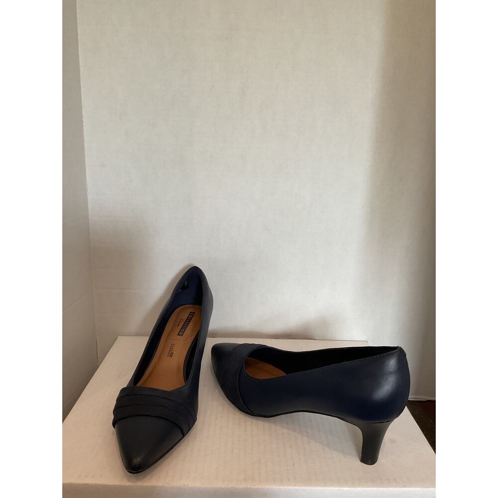 Clark’s  Navy Blue leather - Linvale Maddie - Low Heeled Pumps - 9.5M